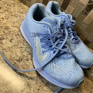 Nike Winflo 5 like new women’s size 6 shoes